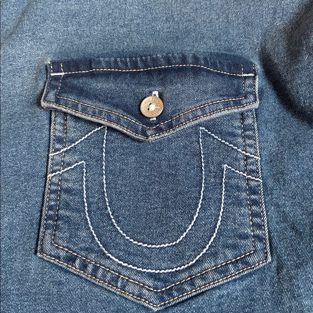 True Religion Oversized Denim Button up Shirt Crystal logo Women’s M NWT Western - Picture 7 of 14